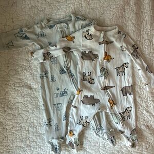 Old Navy & Carters 6M Footie Zipper PJs | Blue Bears & White Zoo Animals Unisex